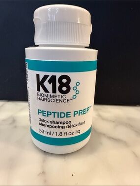 K18 Peptide Prep Detox Shampoo - White with Teal Accents